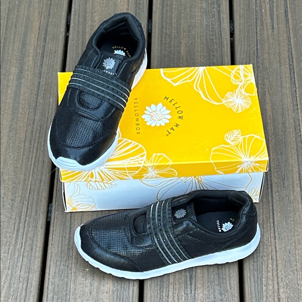 Yellow Box Cloud Black Sparkle Slip-On Sneakers | Size 8.5